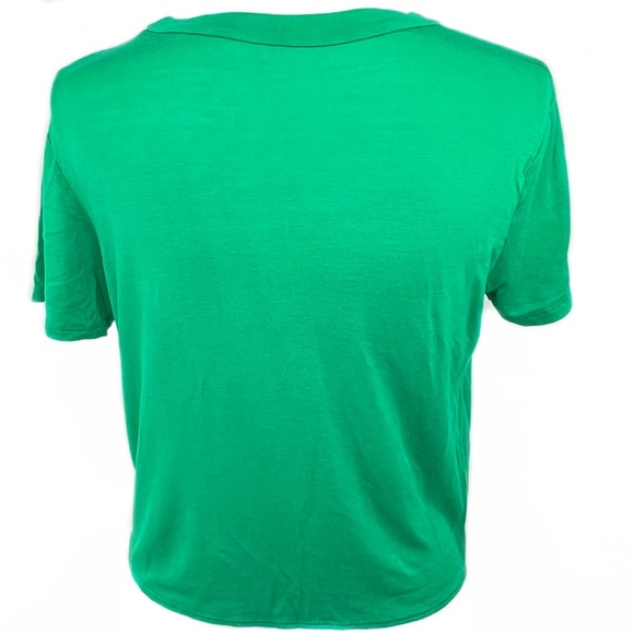 Atticute Green St. Patrick's Day Kiss Me I'm Irish Shamrock Cropped T-Shirt S - Picture 3 of 3